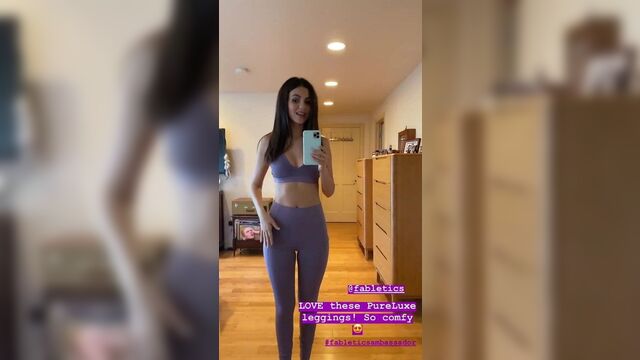 Victoria Justice in leggings
