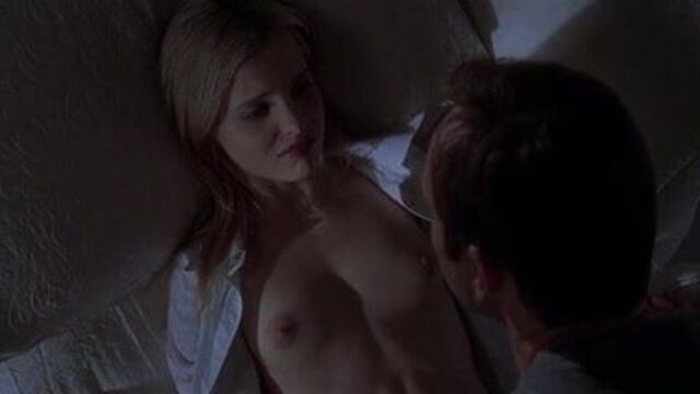 Mena Suvari - American Beauty (1999)