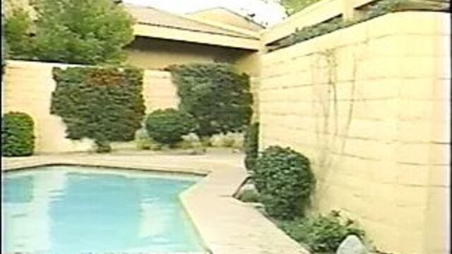 Toppsy Curvey - Busty