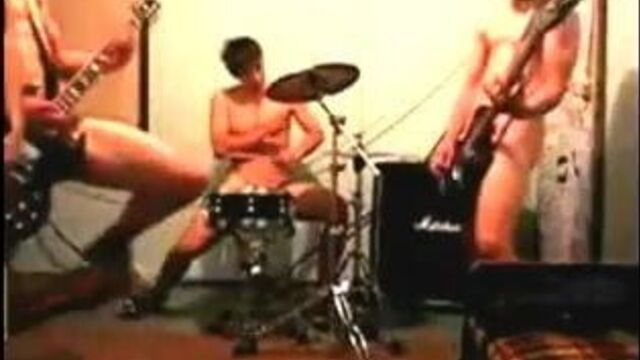 Nude Rocker no Sound