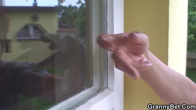 Old granny spreads legs for hunky neighbour