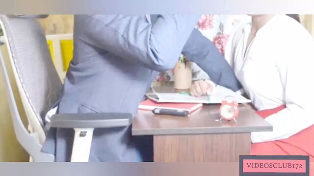 Innocent girl in interview having sex for get the job and her boss enjoying pussy in Hindi