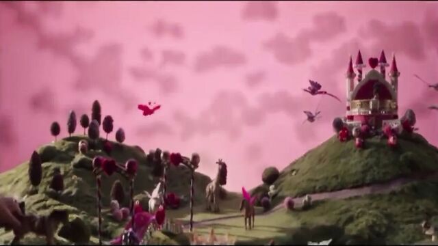 Le tout nouveau testament- Catherine Deneuve (Martine)