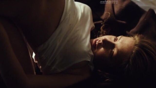 Adele Exarchopoulos - Racer and the Jailbird (2017)