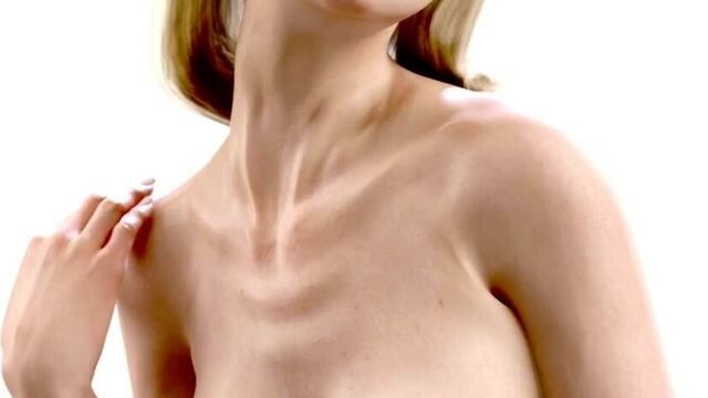 3D renders of Martha Hunt Cara Develingue and Romee Strijd