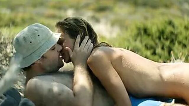 Suntan - Elli Tringou (2016) Sex Scene