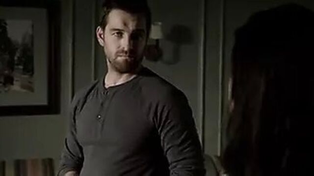 Casey LaBow, Eliza Dushku, etc - BansheeS4E6