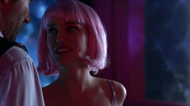 Natalie Portman - Sexy in Closer