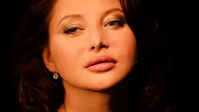 Hot maid fucking the newlyweds