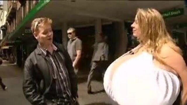 Chelsea Charms on the street - Bigger