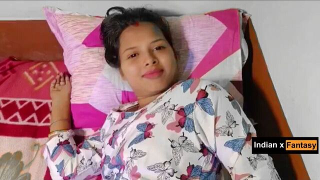 Squirting queen madhu bhabhi got multiple squirting during fingering by her neighbour