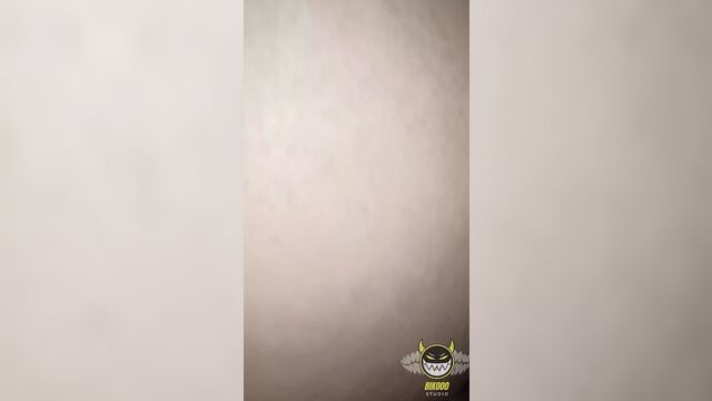 Sharmota Masrya bttnak fe tyzha el kebeera w btdrb 3aliha gasmha gameed