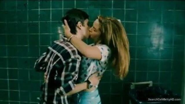 Aida Folch nude - Fin de curso