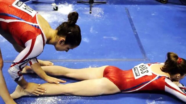 McKayla Maroney Jerk off challenge