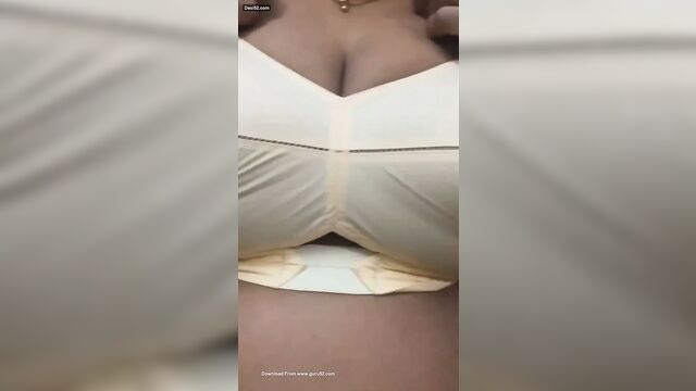 Hot mallu aunty in a bra after taking off her saree