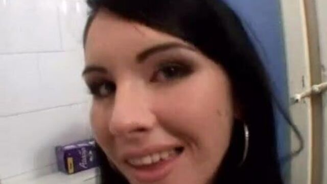 Gloria Gucci Pipe Draining !!!