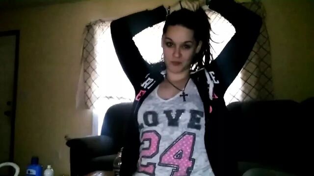 Ex-Girlfriend loses a bet and has to give a blowjob