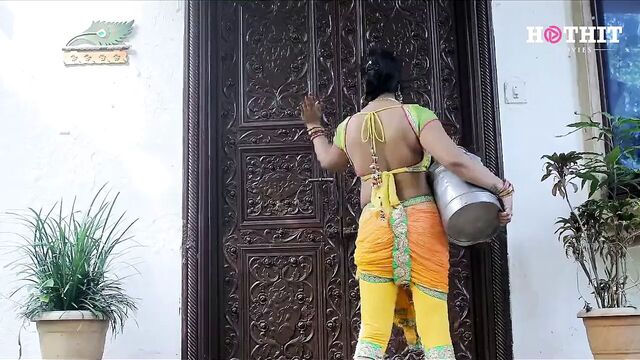 Dhudhwaali Indian mallu bhabhi