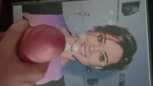 Aubrey Plaza cum tribute