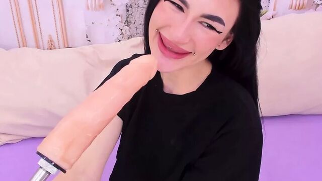 Deep throat a fucking machine