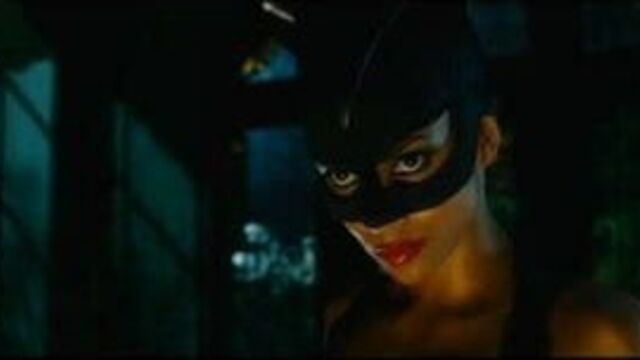 Sexy Halle Berry as Catwoman - Wow!