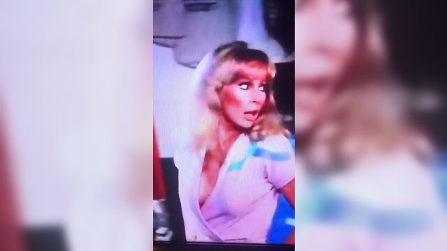 Barbara Edon side boob and nipple