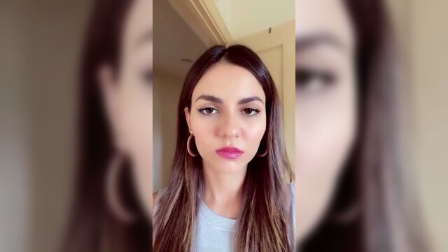 Victoria Justice and her sunset