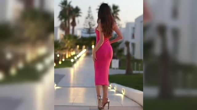 Tight pink dress and pantiless