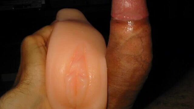 VIDEO 03 Punheta gozando com uma vagina de Cyberskin I